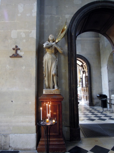 Statue de Jeanne d'Arc / Église Saint-Paul-Saint-Louis